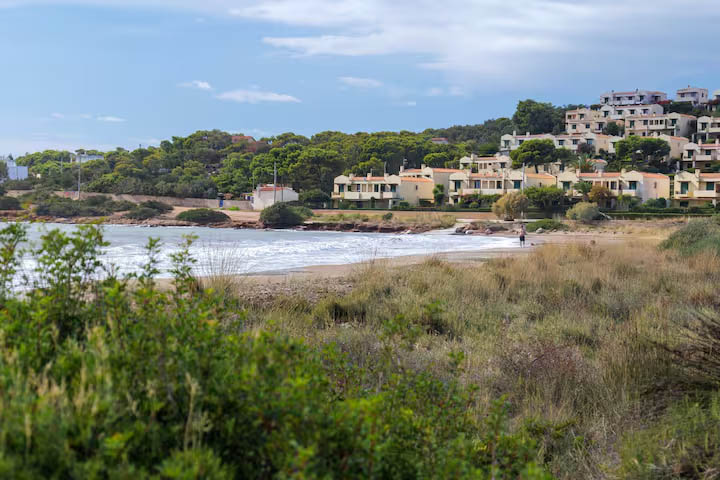 PJ Properties Studio Sounio – Steps Away from Beach