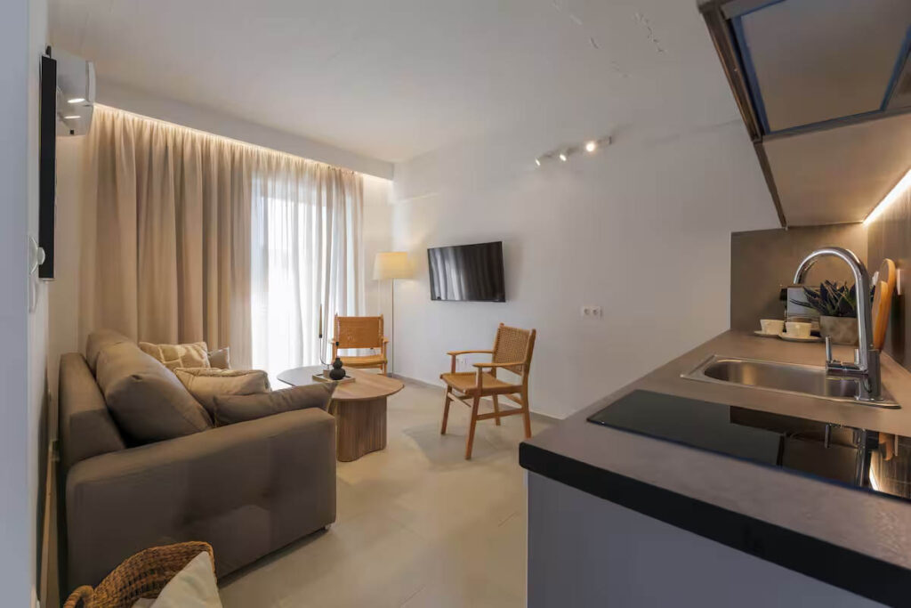 PJ Properties Sunset Residence in Sounio